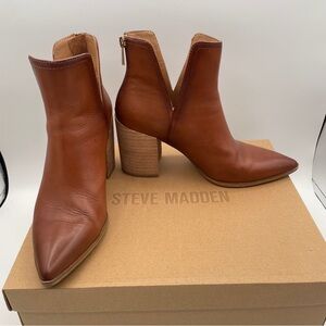 Steve Madden Boots Womens 7M Darryn Cognc Ankle Booties Leather Heels Pull On